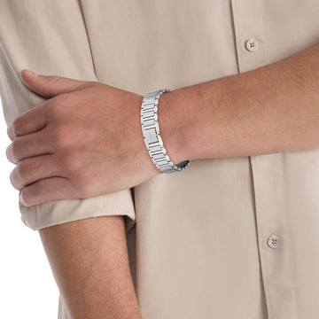 Ανδρικό βραχιόλι Calvin Klein 35100031 ατσάλινο σε ασημί χρώμα με σχέδιο μπρασελέ.